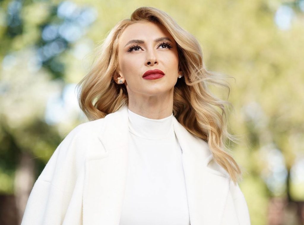 Imagine Stire Andreea Bălan suferă din cauza faptului că nu mai poate face copii. Vedeta ia în considerare alte metode. „Să adopt sau să apelez la o mamă surogat” | 2review.ro