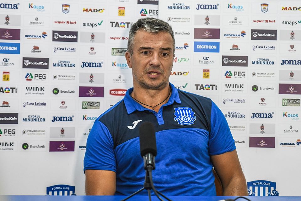 Imagine Stire „Pancone” îl ridică în slăvi pe Teja înaintea duelului direct: „ Atât eu, cât şi antrenorii care vor mai lucra la Iaşi, trebuie să-i fim recunoscători!” | 2review.ro
