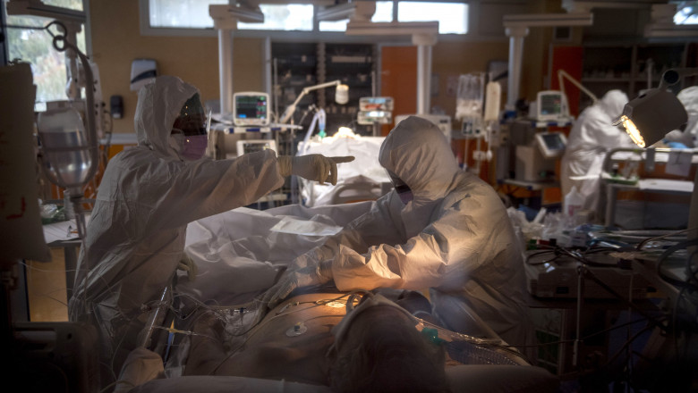 Imagine Stire Coronavirus România 1 noiembrie. Situație gravă la Terapie Intensivă! Câte persoane s-au infectat în ultimele 24 de ore | 2review.ro