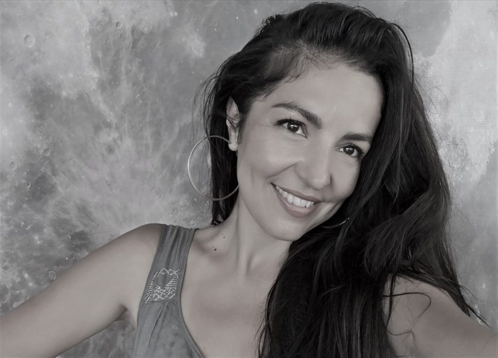 Imagine Stire Primele declarații ale Alexandra Joia, vedeta ProTV, lovită într-un magazin din Capitală: „Am sunat singură la ambulanță…Nimeni nu s-a băgat”. FOTO | 2review.ro