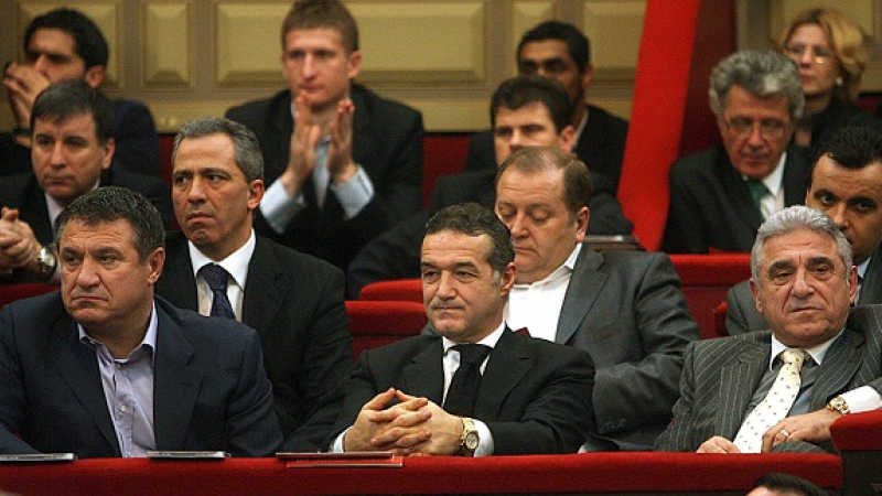 Imagine Stire Ioan Becali, despre cum s-a îmbolnăvit de COVID-19: „Ne-am infectat la bar, am luat toți. Doar Gigi nu a luat virusul” | 2review.ro