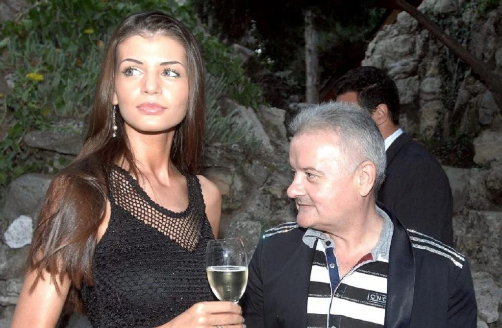 Imagine Stire La ce vârstă fragedă și cu cine și-a pierdut virginitatea Monica Gabor. Nu, nu e vorba de Irinel Columbeanu! | 2review.ro