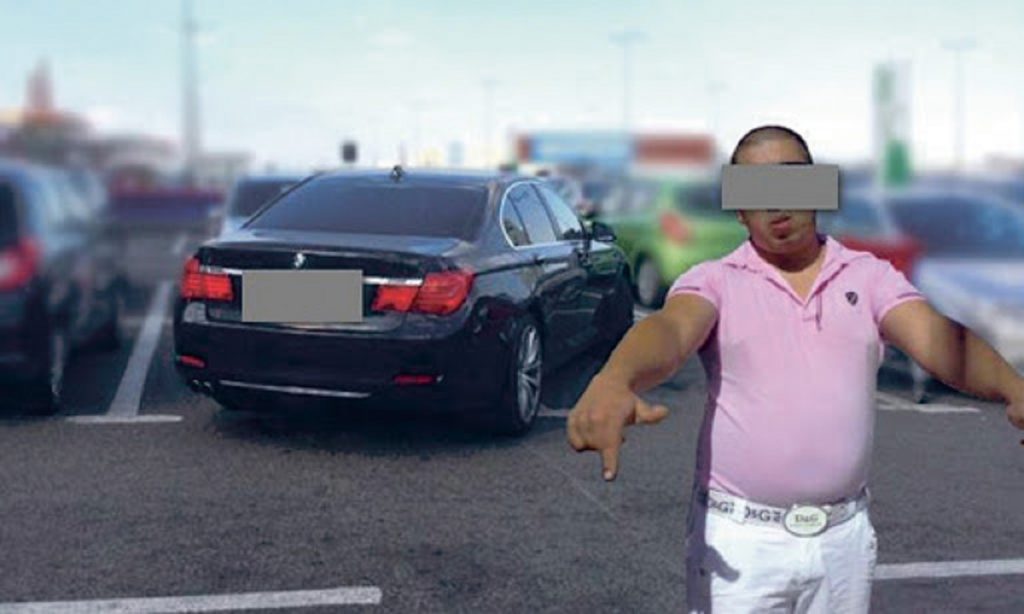 Mesajul viral postat de un „bombardier”. A stârnit hohote de râs, după ce s-a pozat lângă mașină: „În veață dacă nai BMW…”