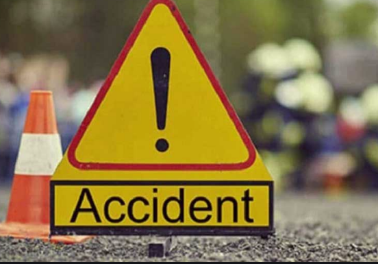 Un tânăr a murit după ce a fost acroșat de o mașină condusă de un preot
