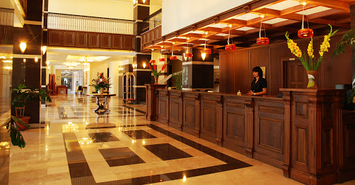 Bucureștenii au ajuns să facă duș la hotel, în contextul în care multe locuințe au rămas fără căldură și apă caldă