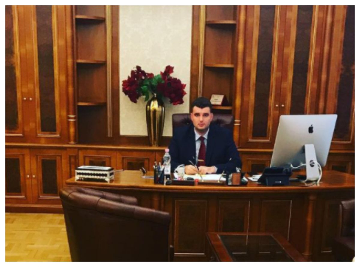 Noi detalii ies la iveală din ancheta care-l vizează pe Victoraș Micula. Beizadeaua îl certa pe șeful IPJ Bihor că-l opresc mascații în trafic