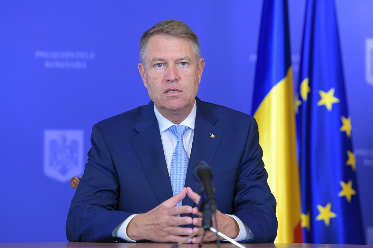 Declarații inedite ale președintelui Klaus Iohannis despre participarea sa la Revoluția din 1989: „Au început să șuiere gloanțele”