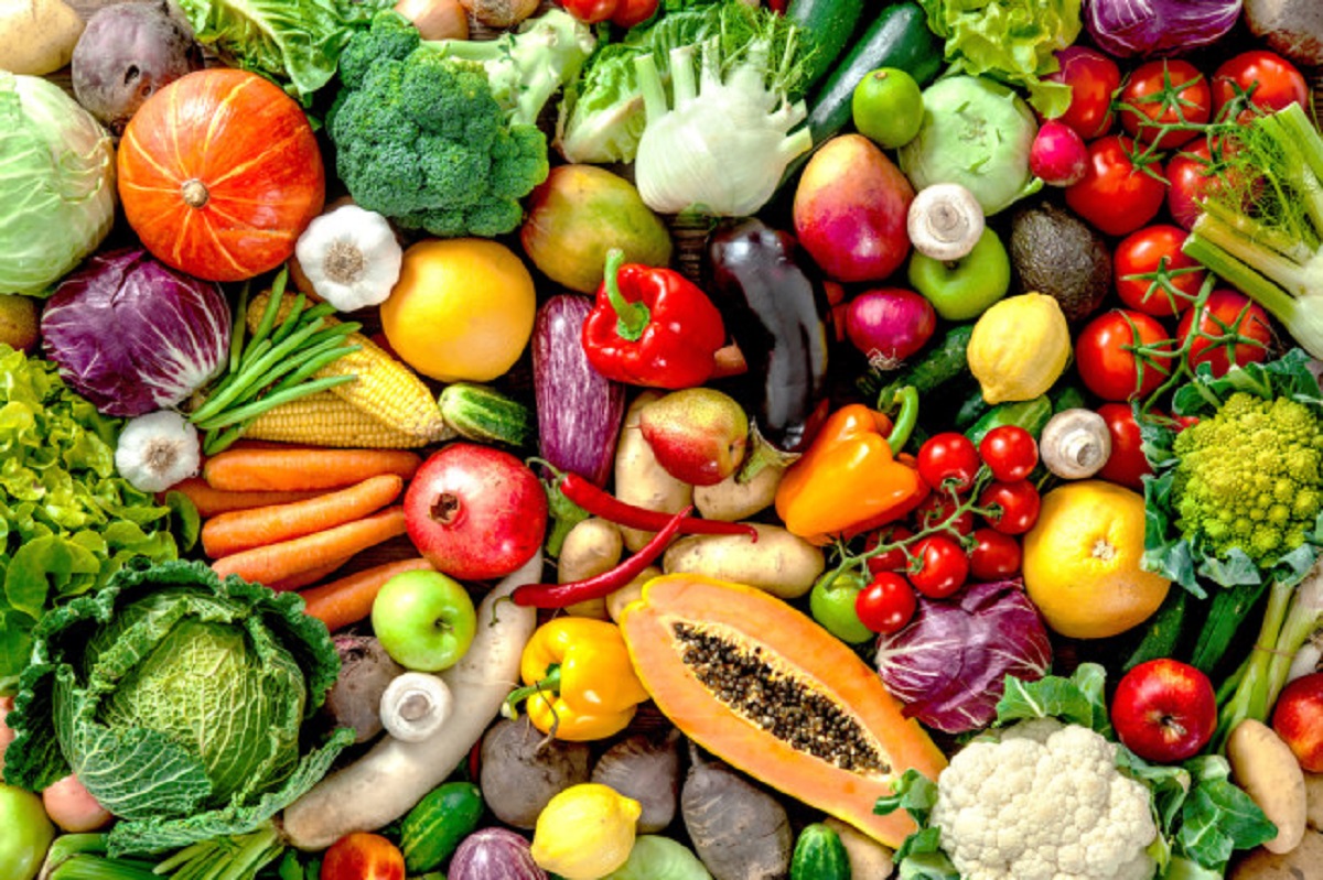 Anunț important din partea specialiștilor. Ce legume și fructe trebuie să mănânci, dacă ai coronavirus