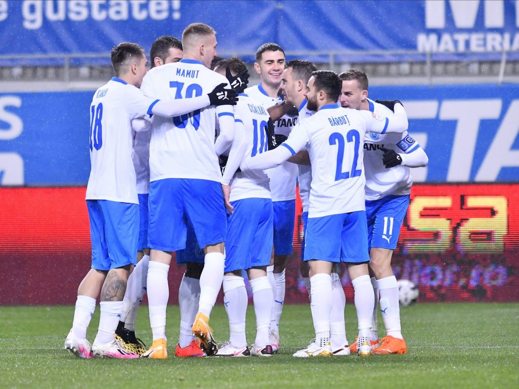 Finala barajului Conference League se joacă și la pariuri » 4 variante de profit pregătite la Universitatea Craiova – FC Botoșani »»