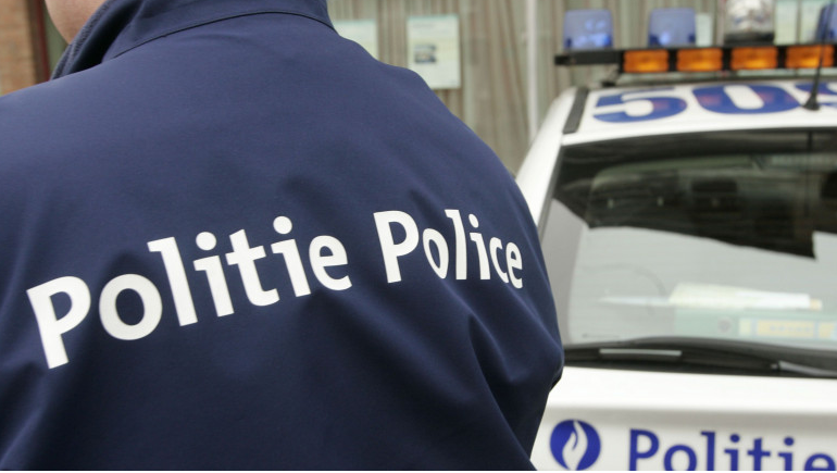 Orgie sexuală desfășurată în fața unui spital. Polițiștii au intervenit imediat 
