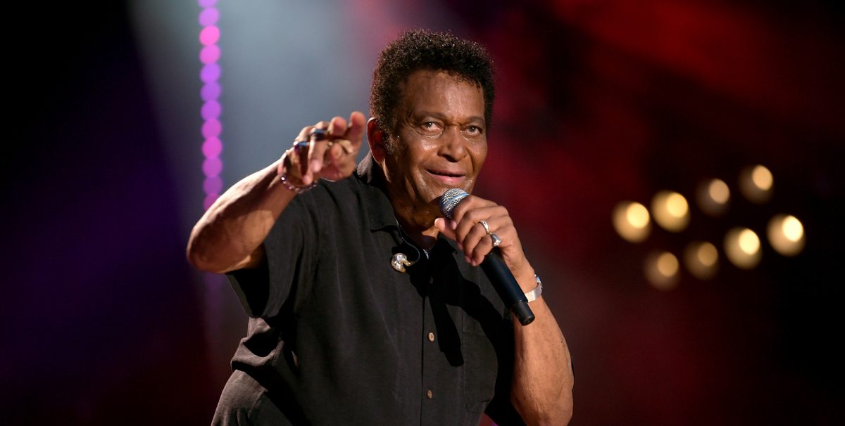 A murit cântărețul Charley Pride! A fost răpus de COVID-19