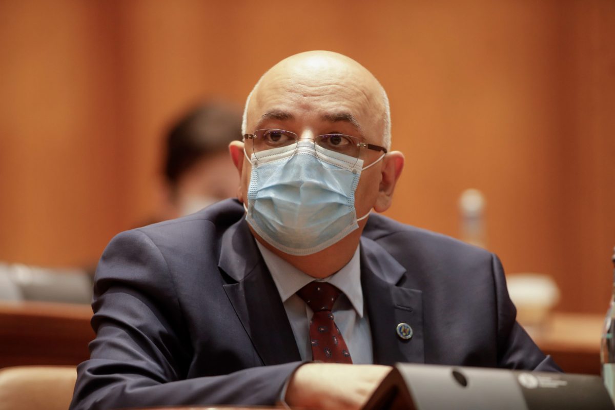 Îndrumările lui Raed Arafat cu privire la vizitele la bunici și părinți, de Crăciun: „Poate că aceasta este o soluție de mijloc”