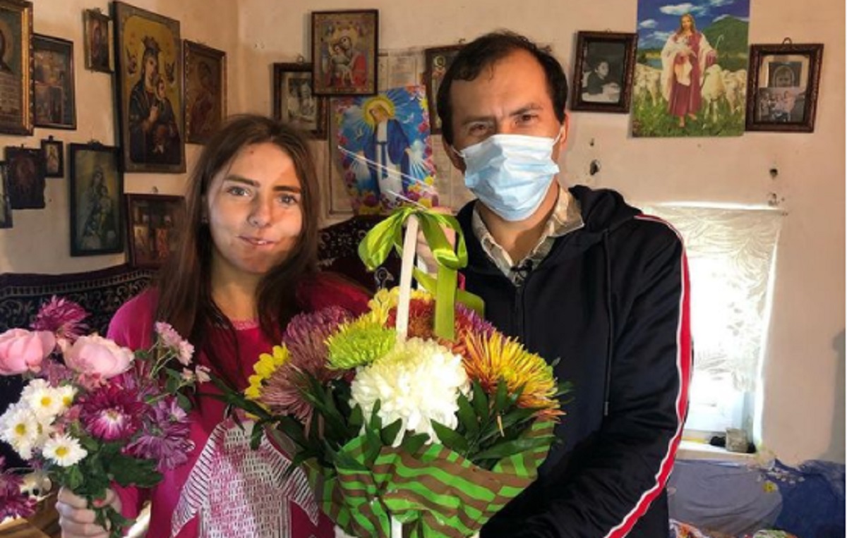 Râzi cu lacrimi! Cum arată Viorel Stegaru, costumat în Mos Crăciun
