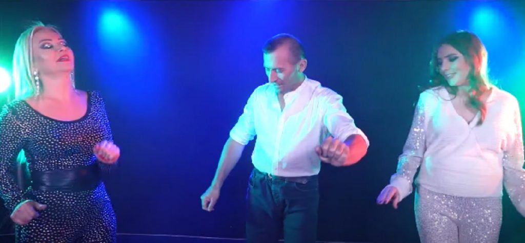 Viorel și Vulpița au dat din nou lovitura pe piața muzicală. Soții Stegaru au lansat o nouă melodie