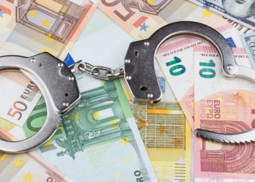 Un ieșean a fost condamnat la 6 ani și 10 luni de închisoare pentru evaziune fiscală. Cum a reușit bărbatul să păcălească autoritățile de aproape 200 de ori