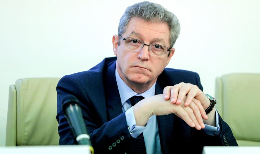 Până când vom fi nevoiți să purtăm masca de protecție? Precizarea făcută de Adrian Streinu-Cercel