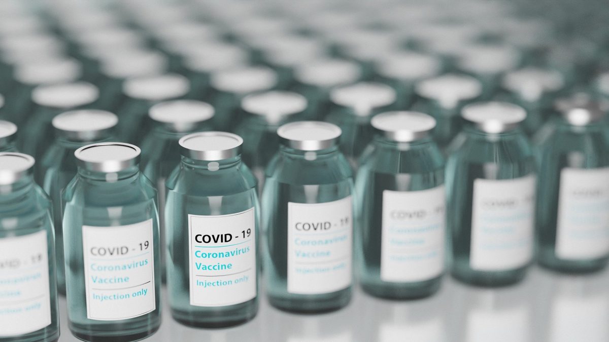 Ce părere au medicii români despre vaccinurile anti-COVID-19 din China și Rusia. Sunt sau nu benefice?