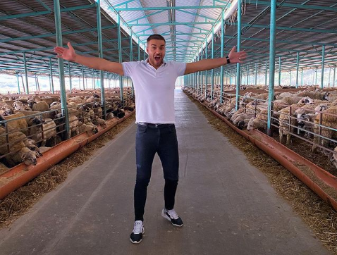 Culiță Sterp și-a lăsat iubita singură! Mesajul emoționant al Danielei: ”Ce amai rea parte a vieții este așteptarea!”