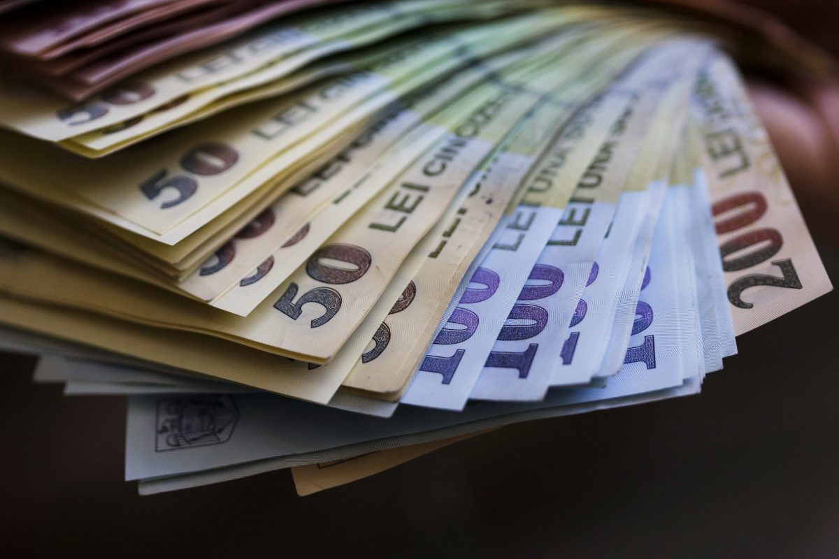 A apărut sporul de COVID-19 pentru bugetari! Este 30 la sută din salariu