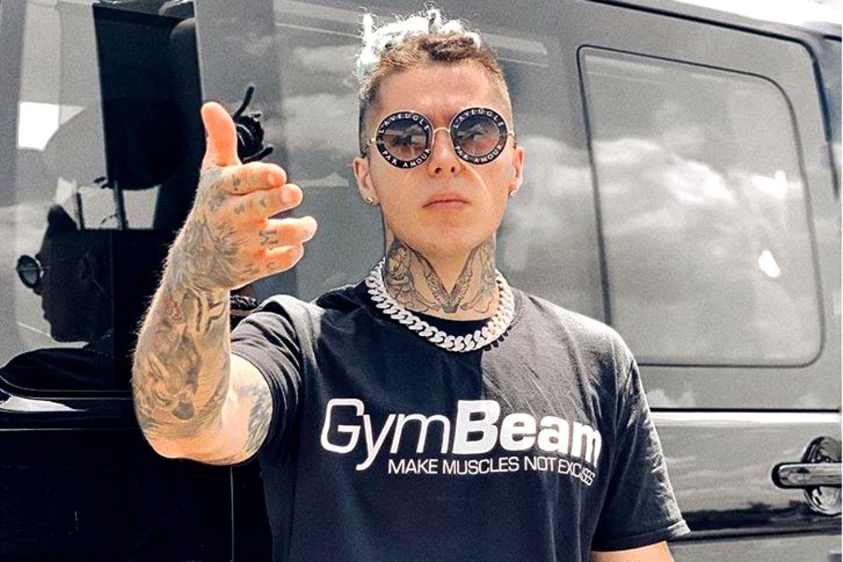 Imagine Stire Lino Golden și-a scos iubita și socrul la salonul de tatuaje! S-au lăsat pe mâna artiștilor, iar rezultatul a fost surprinzător  | 2review.ro