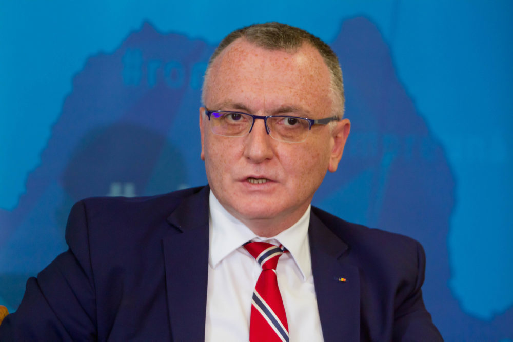 Sorin Cîmpeanu, ministrul educației, despre redeschiderea școlilor! O decizie finală se va lua după data de 15 ianuarie