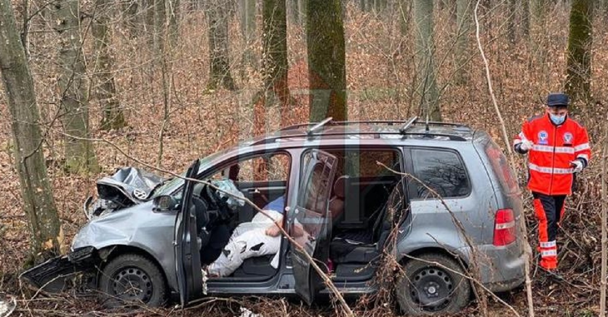 Accident cumplit la Schitu Duca. Șoferul unui autoturism a murit la volan