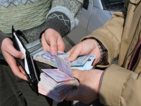 Un bărbat și-a luat țeapa vieții lui. A lăsat mașina de 30.000 € pentru un împrumut de 5.000 de €