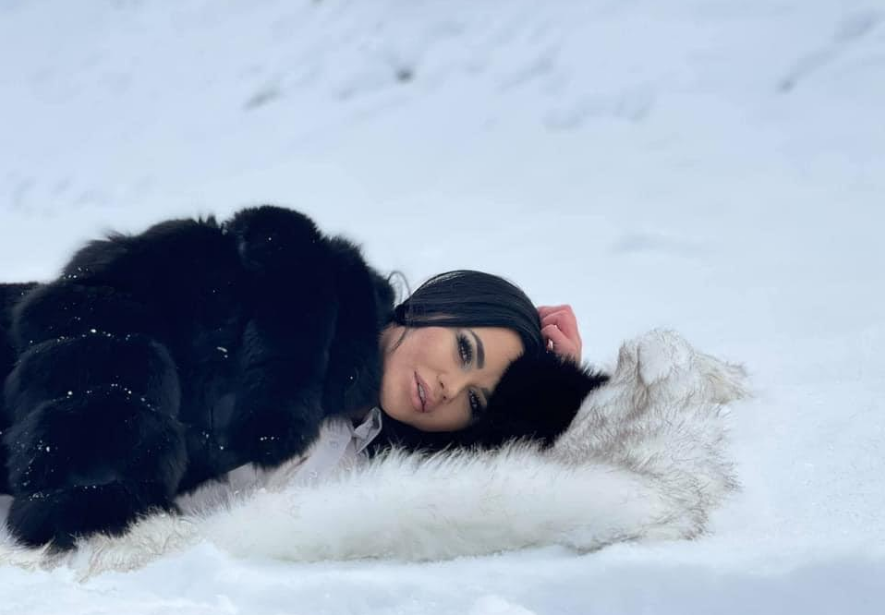 Carmen de la Sălciua, din nou numărul 1 în România! Cu ce piesa a dat lovitura VIDEO