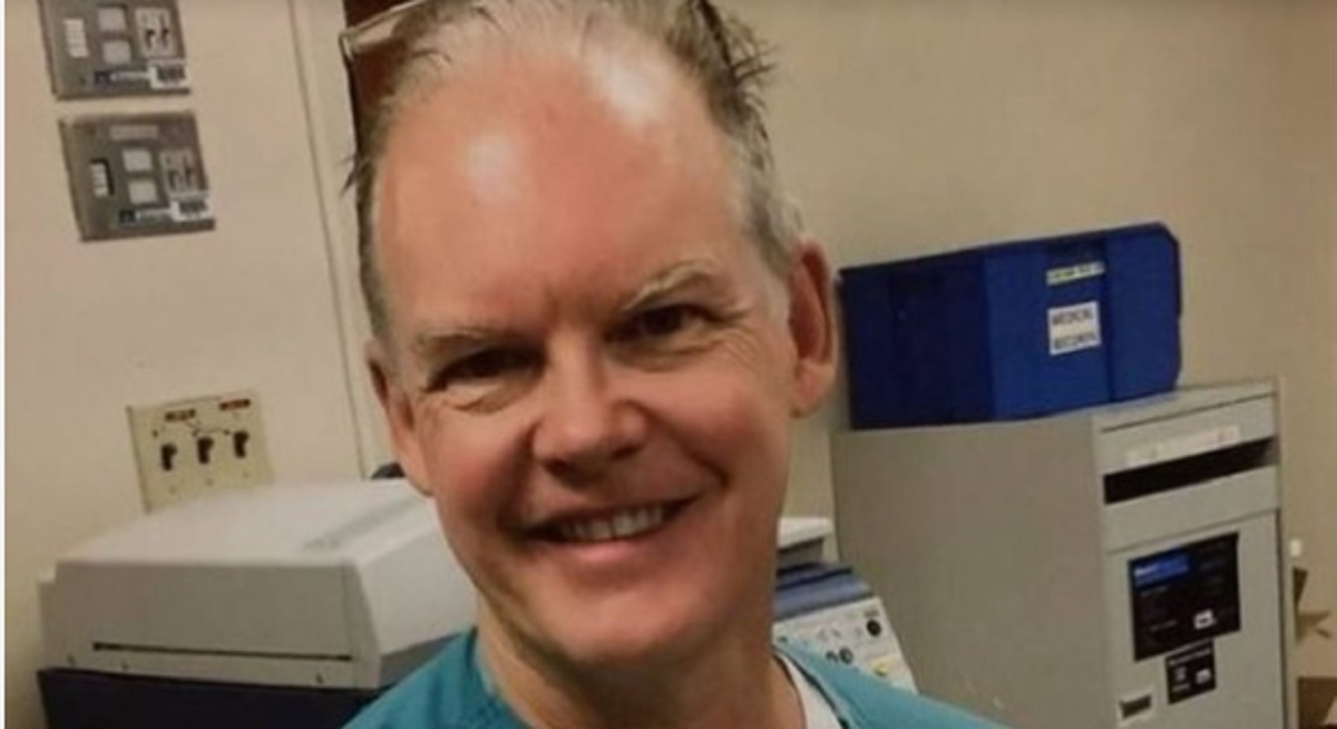 Vaccinul anti-COVID-19 stârnește din nou controverse. Un medic american a murit la două săptămâni de la vaccinare