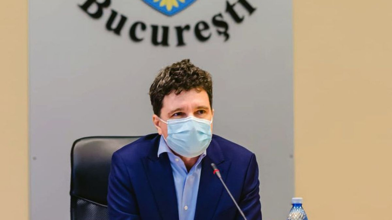 Imagine Stire Nicuşor Dan s-a vaccinat împotriva COVID-19: “Da, am făcut prima doză!” | 2review.ro