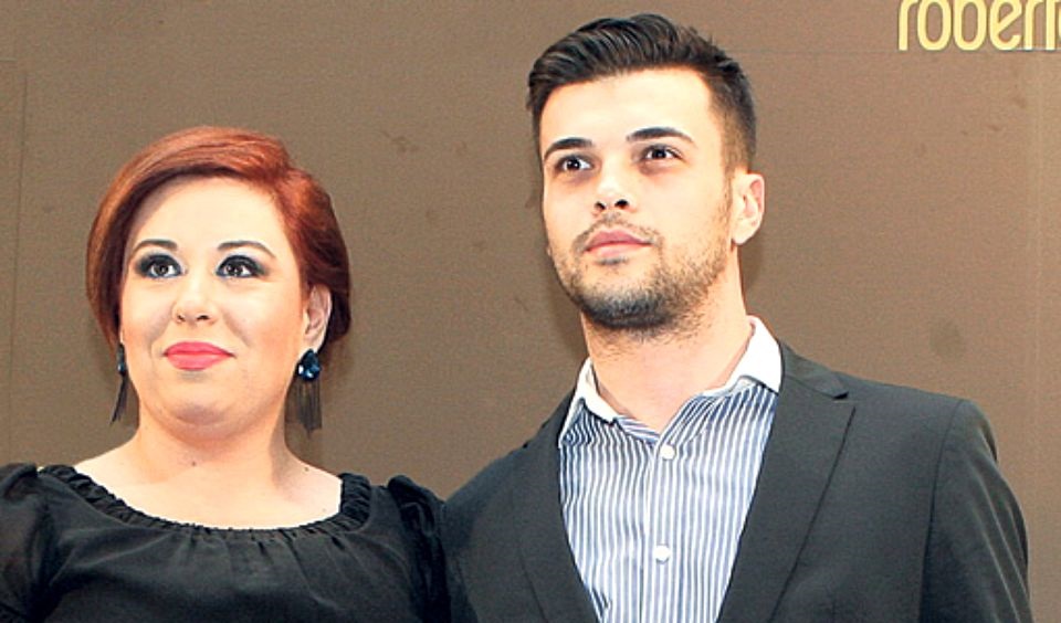 Oana Roman a fost înlocuită de Marius Elisei cu o blondă cu ochi albaștri