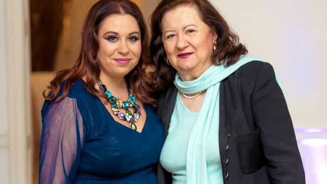 Prima imagine după externare cu Mioara Roman. Oana și-a adus mama acasă după intervenția suferită
