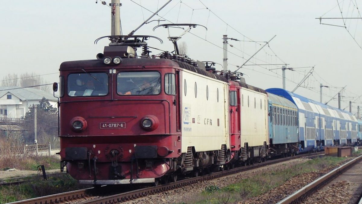 Un bărbat „calcăt de tren” din Botoșani a apărut într-un bar, la câteva ore după incident