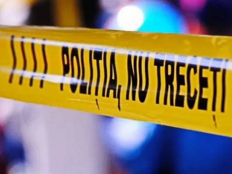 Un adolescent de 16 ani și-a luat viața, după o ceartă cu iubita. A fost găsit fără suflare de bunica lui