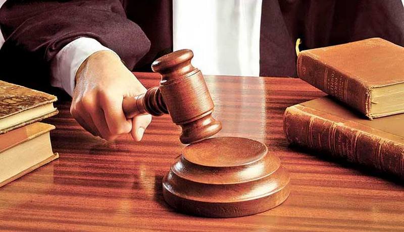 Un ieșean a fost condamnat la 4 ani de închisoare, după ce a sărit cu cuțitul la un amic pentru o datorie de 30 de lei