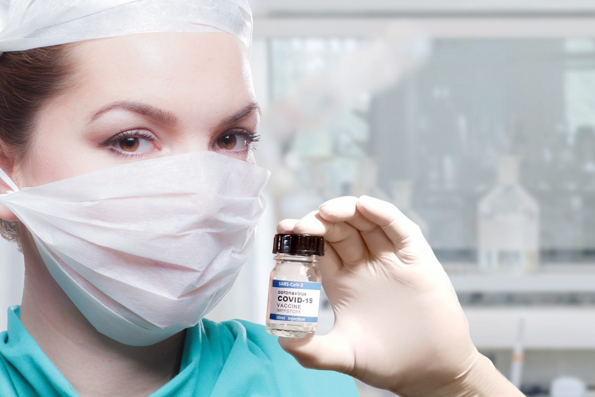 Valeriu Gheorghiță, detalii importante. Doar ei se vor putea vaccina împotriva COVID-19 cu serul de la AstraZeneca