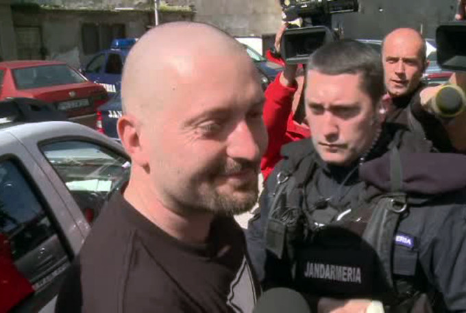 Imagine Stire BANC. Discuție între Cheloo și un dealer de droguri | 2review.ro