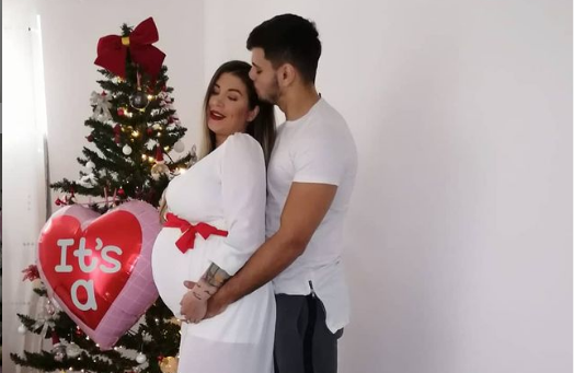 Imagine Stire Fosta ispită Alexandra Diaconescu a ajuns la spital! Este pregătătă să devină mămică: ”Sunt norocoasă să te am!” | 2review.ro