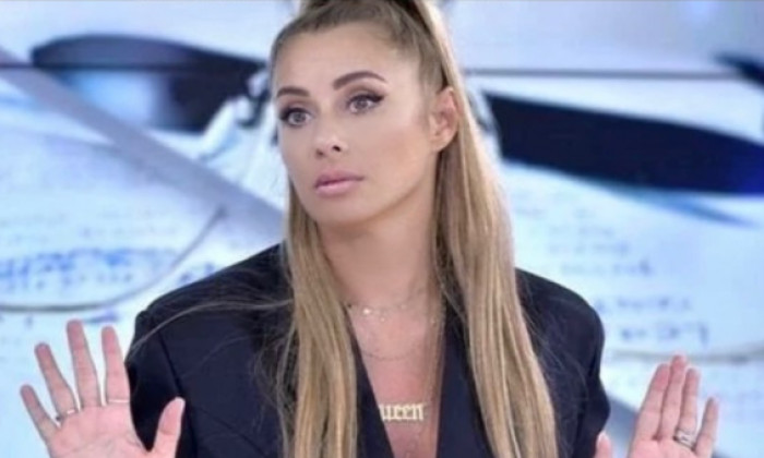 Divorțează sau nu Anamaria Prodan! Detaliile care au atras atenția internauților. „Probabil că unii nu suportă”
