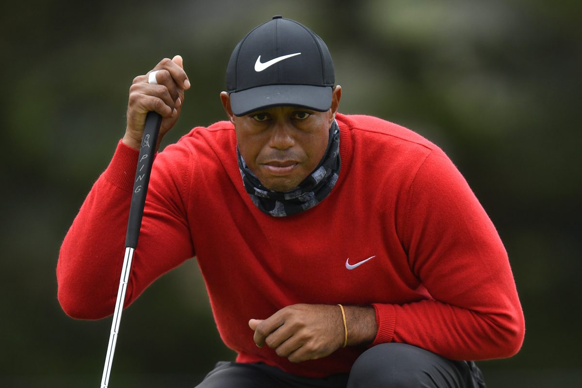 Imagine Stire Tiger Woods a fost operat! S-a răsturnat cu mașina și a fost scos cu descarcerarea | 2review.ro
