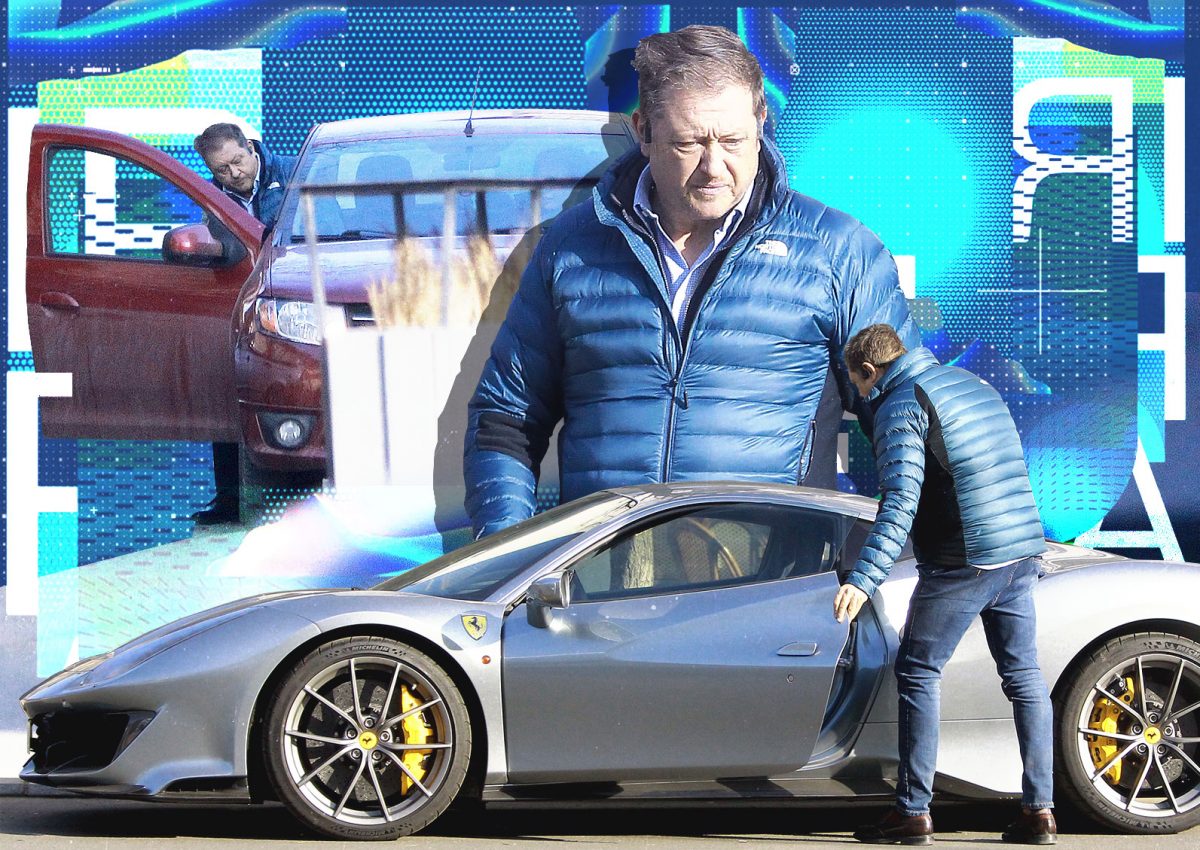 Imagine Stire Imagini rare! Milionarul italian și-a “abandonat” Ferrari-ul în Floreasca și a dat o tură cu Logan-ul | 2review.ro