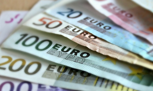 Curs valutar BNR vineri, 26 februarie 2021. Cât costă euro azi