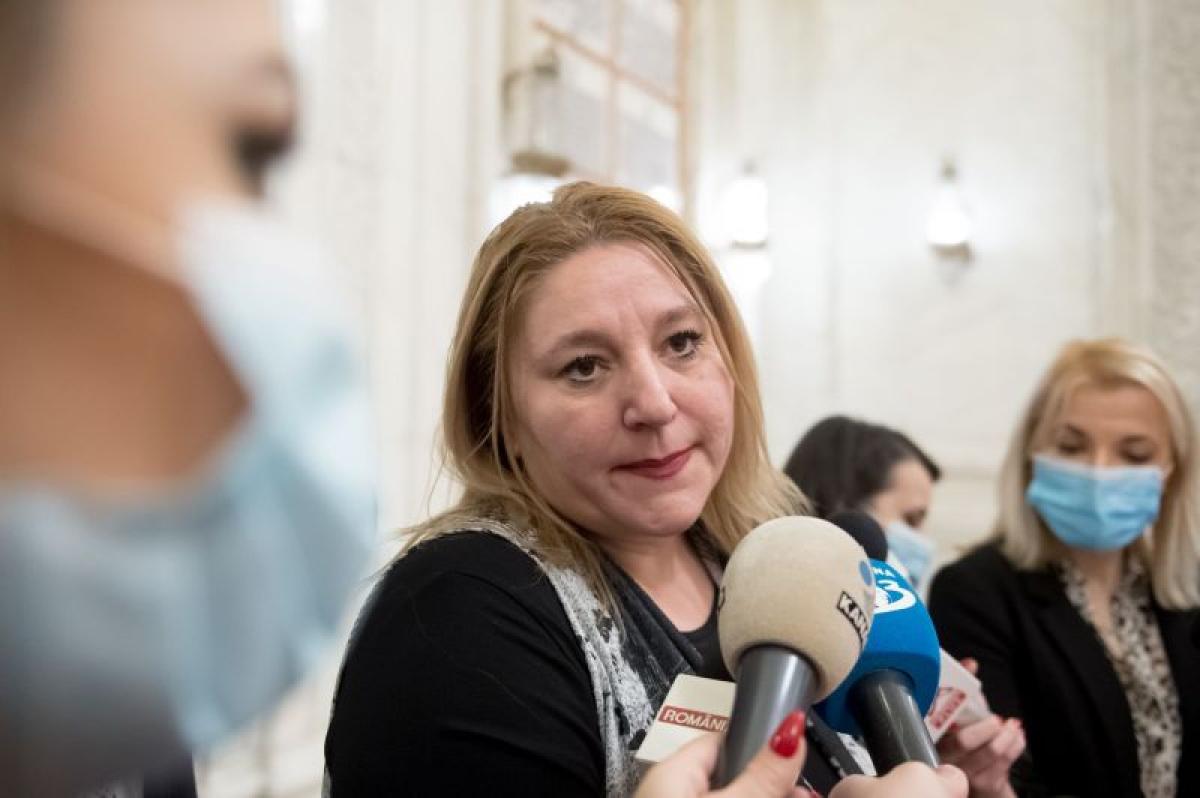 Diana Șoșoacă a fost dată afară din AUR! Declarații incredibile: „Înțeleg că vrea să joace singură pe terenul dânsei”