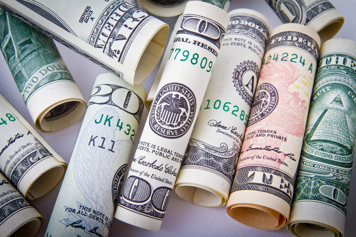 Curs valutar BNR luni, 16 februarie 2021. Euro crește, dolarul scade