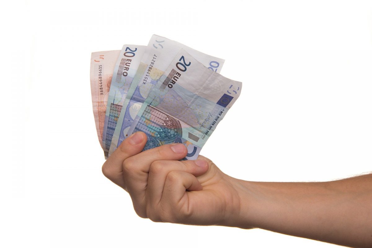 ​Salariul minim 2021 a fost majorat din luna ianuarie. Ce sumă apare în Monitorul Oficial