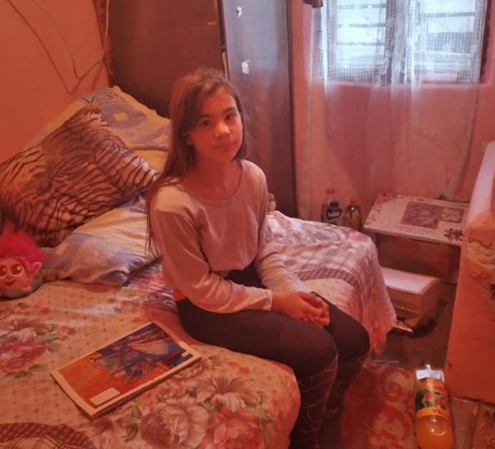 Emoționant! Ce își dorește o fetiță de 11 ani din Gorj. O mașină de lemne ca să nu mai doarmă în frig”. FOTO