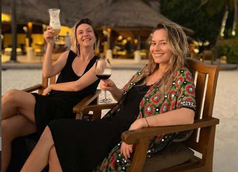 Adela Popescu s-a întors din Maldive și se întreabă: ”Oare sunt o mamă bună?” Răspunsul i l-a dat Laura Cosoi