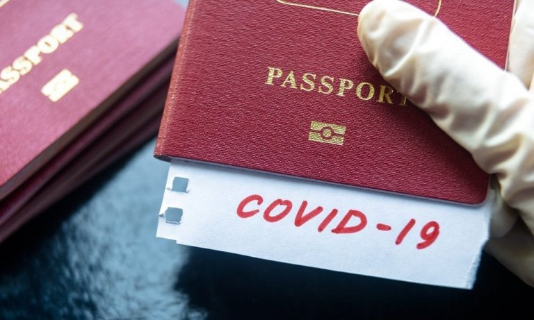 Ce se întâmplă cu pașapoartele pentru vaccinare împotriva COVID-19? Ce decizie se va lua
