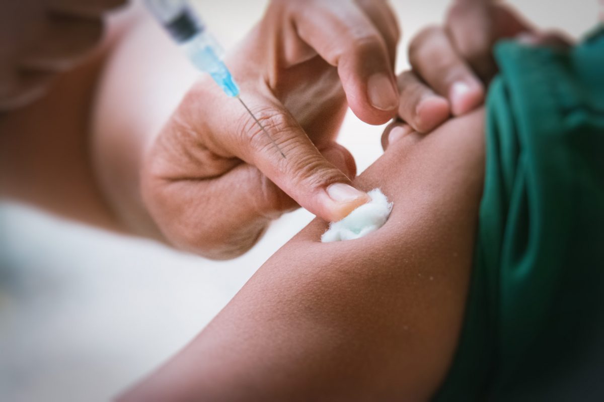 Medicul Virgil Musta, explicații despre prima reacție adversă rară apărută în România, după administrarea vaccinului COVID