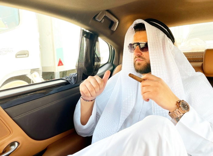 ”Șeicul”, răsfățatul clanului Brătianu, vacanță de lux la Dubai alături de iubita însărcinată! GALERIE FOTO